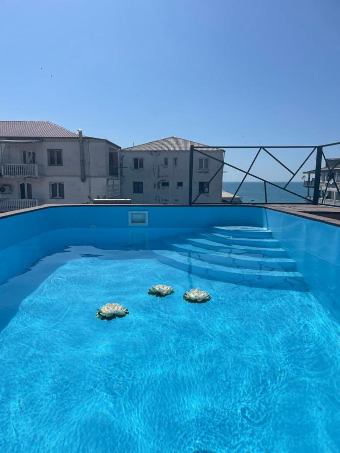 Hotel Chaika Kobuleti Exteriör bild